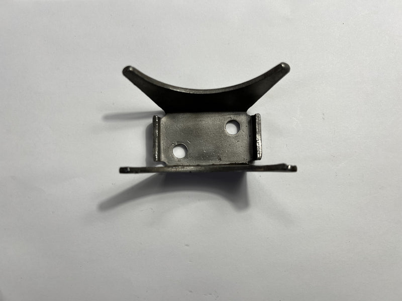 EE580-Bracket, oil filter. TB & early TC