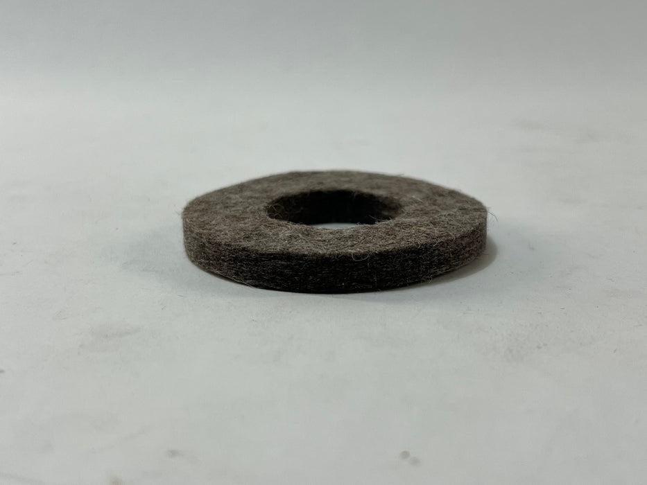 GE557-Oil seal, rear case