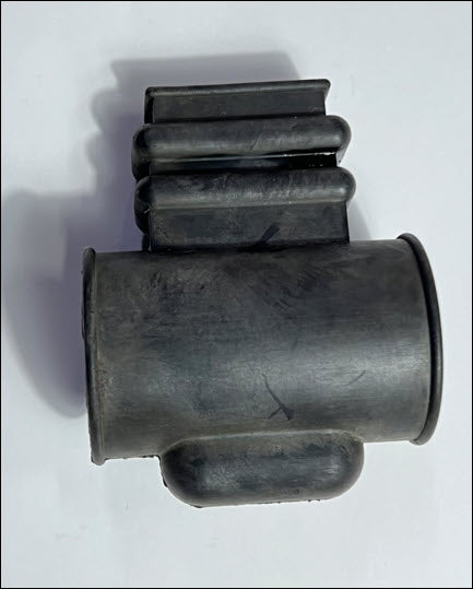 RU208-Trunnion Boot, rear