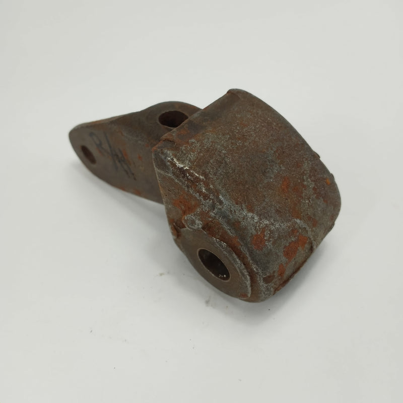 Eyelet casting, x-member, L