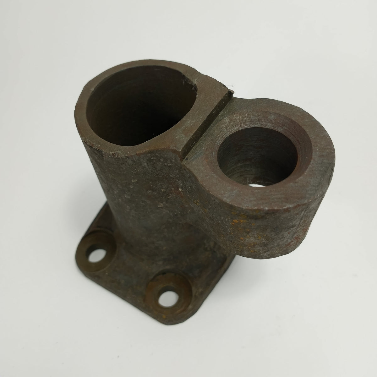 CH044-Rear spring casting to #6 crossmember — From The Frame Up