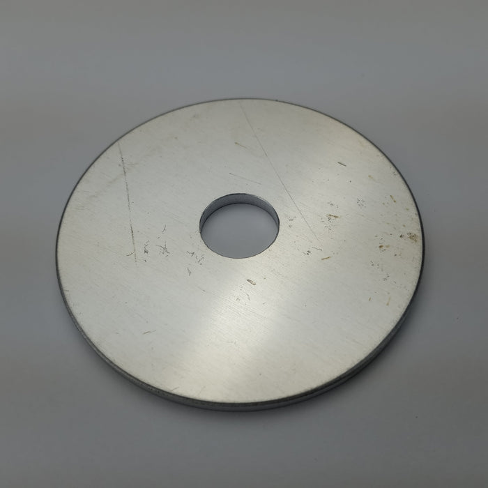 Horn center disc, flat, pre-war thru 1955
