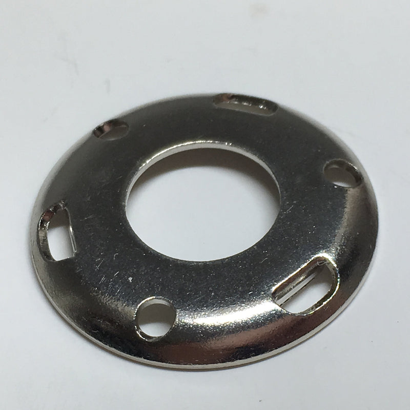 Carpet, snap fastener