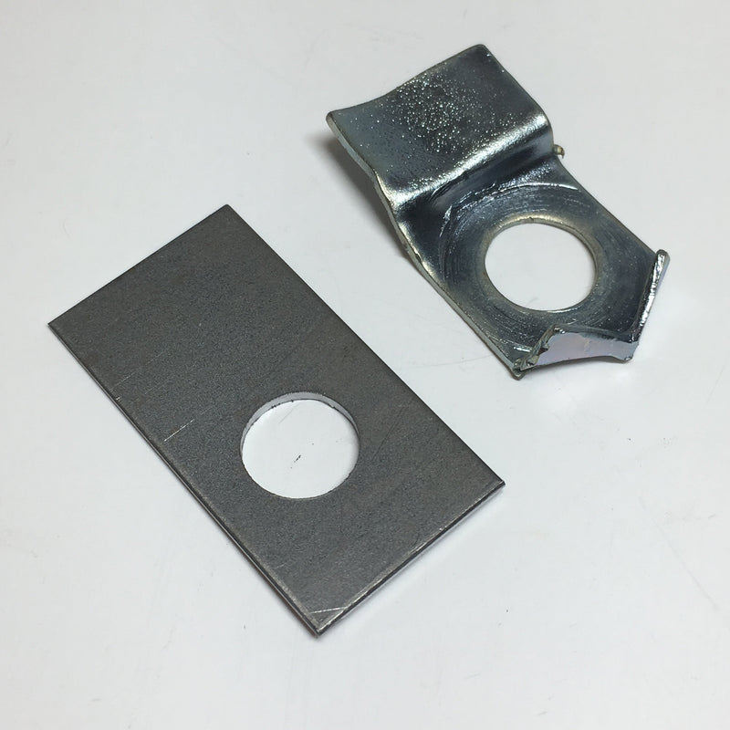 Steering stop bolt, lock tab